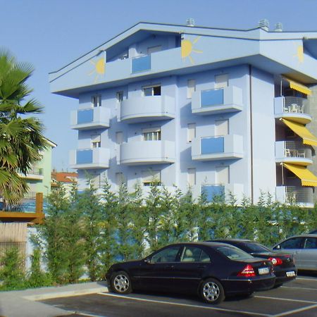 Residence Blumarine Giulianova Esterno foto
