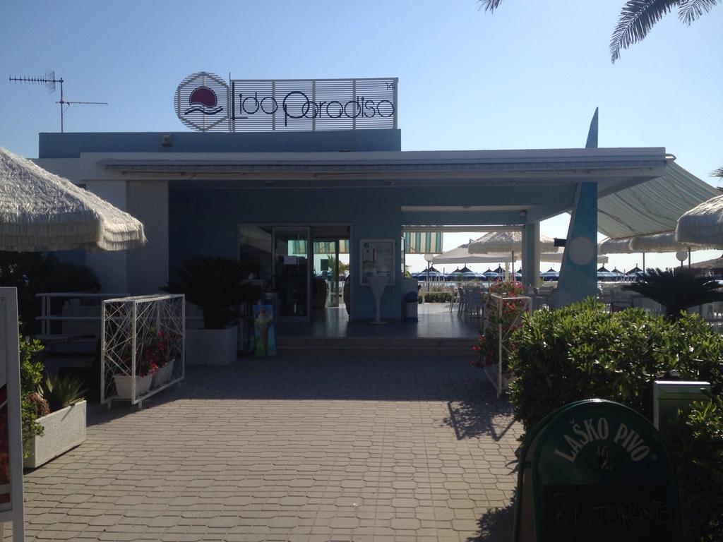 Residence Blumarine Giulianova Esterno foto