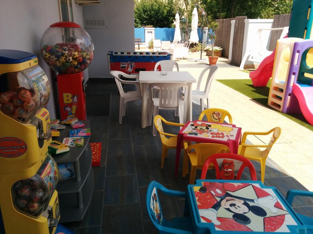 Residence Blumarine Giulianova Esterno foto