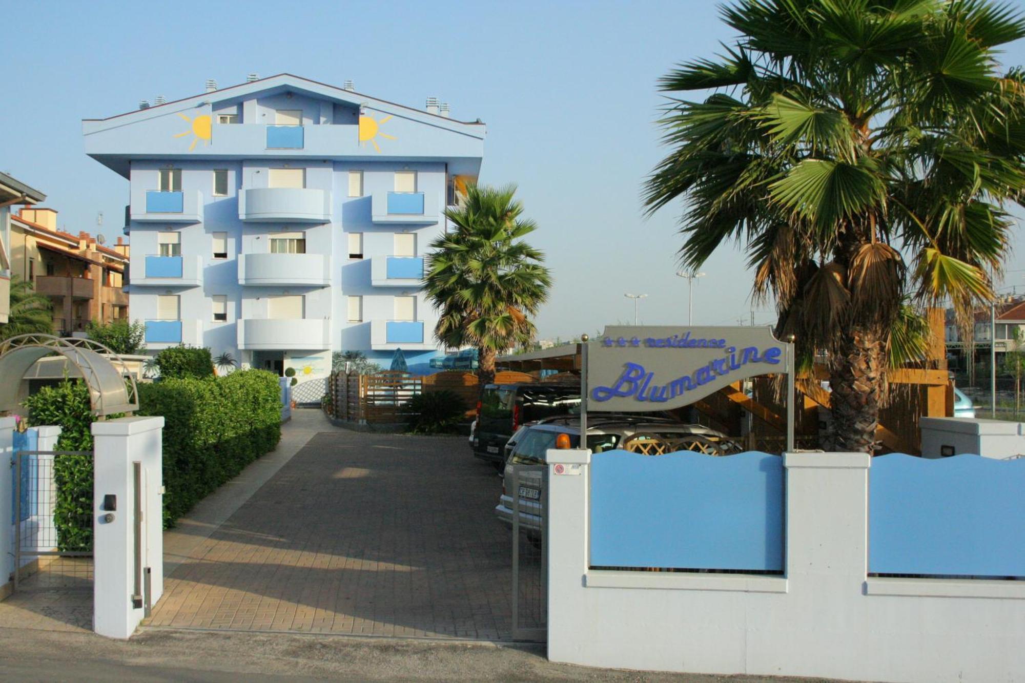 Residence Blumarine Giulianova Esterno foto