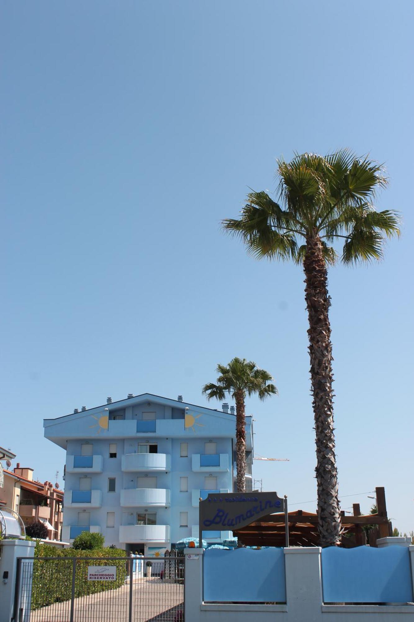 Residence Blumarine Giulianova Esterno foto